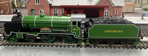 Hornby schools class - hornby,
