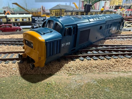 Hornby class r751 010 - class, 37