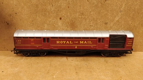 Hornby operating mail coach - hornby,