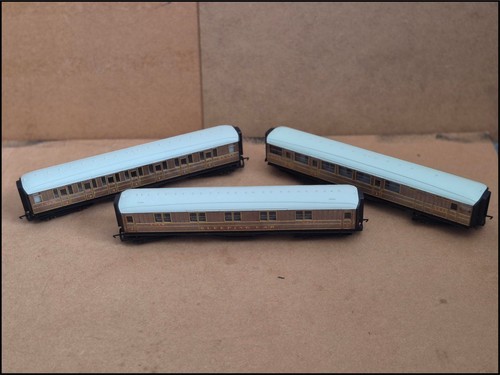 Hornby lner teak coaches - hornby,