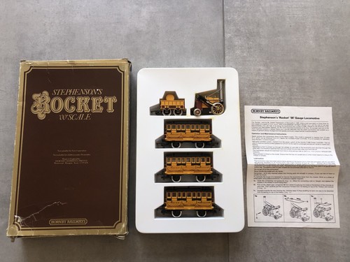 Hornby stephenson rocket set - hornby,